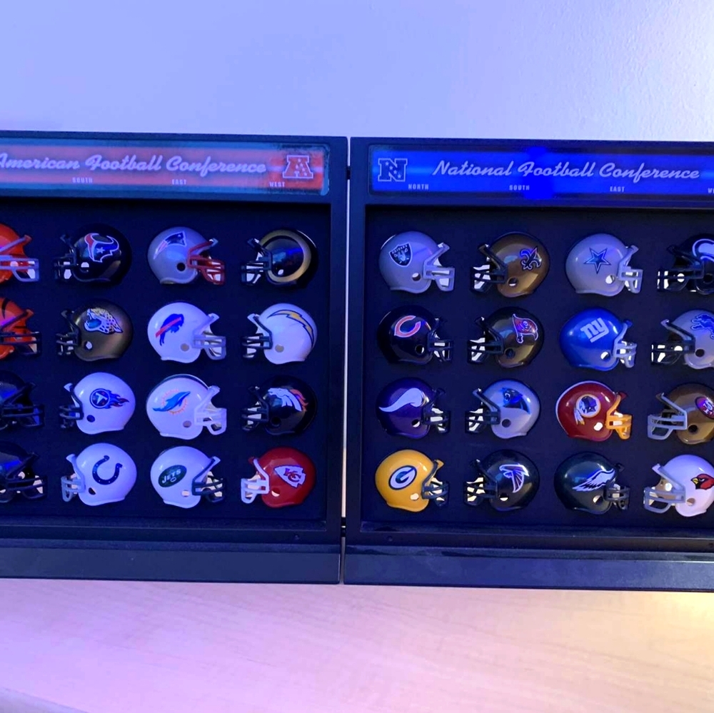 This week In the NFL Riddel pocket pro mini helmet